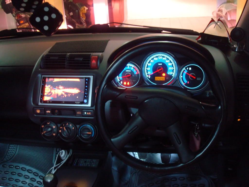 Honda Jazz IDSI 06 Pink Upgrade