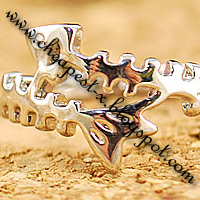 Fish Bone Ring